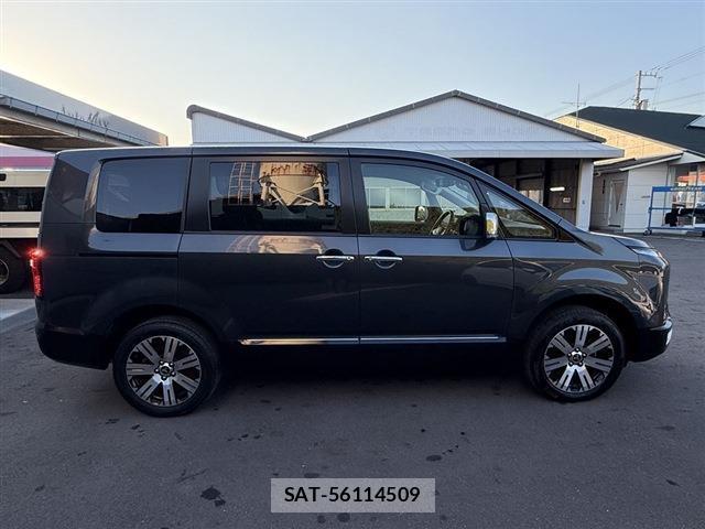 Mitsubishi DELICA 2024-02 8010839-3