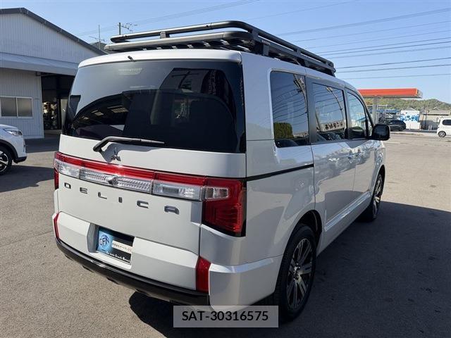 Mitsubishi DELICA 2024-02 8010844-1
