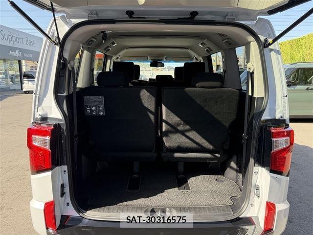 Mitsubishi DELICA 2024-02 8010844-10