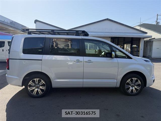 Mitsubishi DELICA 2024-02 8010844-3
