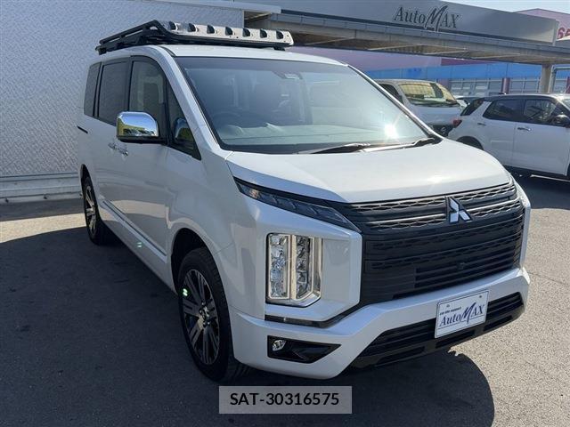 Mitsubishi DELICA 2024-02 8010844-5