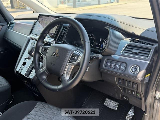 Mitsubishi DELICA 2025-07 8010851-13