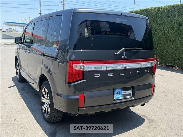 Mitsubishi DELICA 2025-07 8010851-17