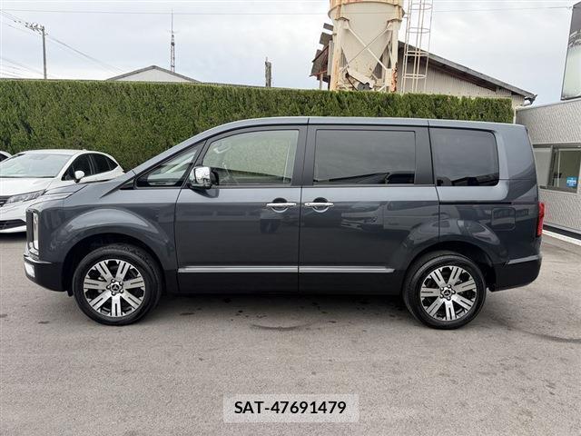 Mitsubishi DELICA 2025-07 8010855-2