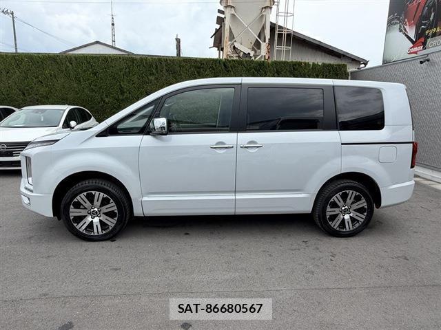 Mitsubishi DELICA 2024-10 8010854-2