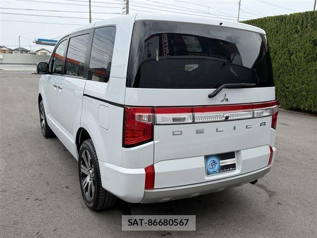 Mitsubishi DELICA 2024-10 8010854-9