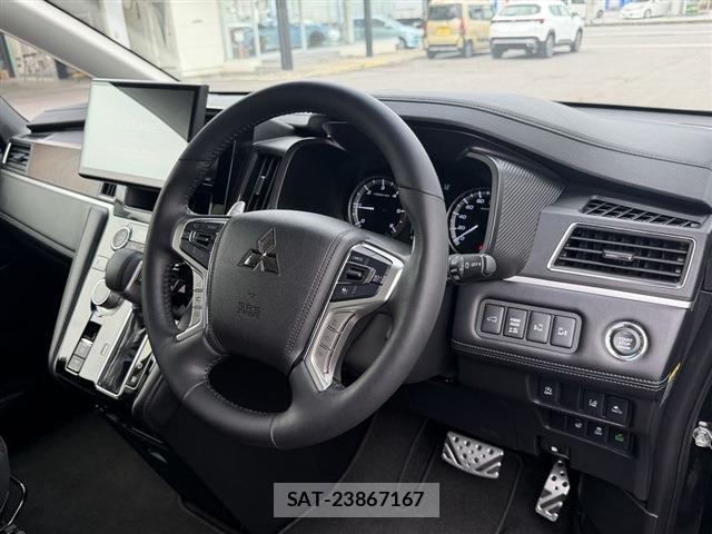 Mitsubishi DELICA 2025-11 8010858-13