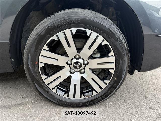 Mitsubishi DELICA 2024-11 8010860-14