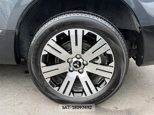 Mitsubishi DELICA 2024-11 8010860-16