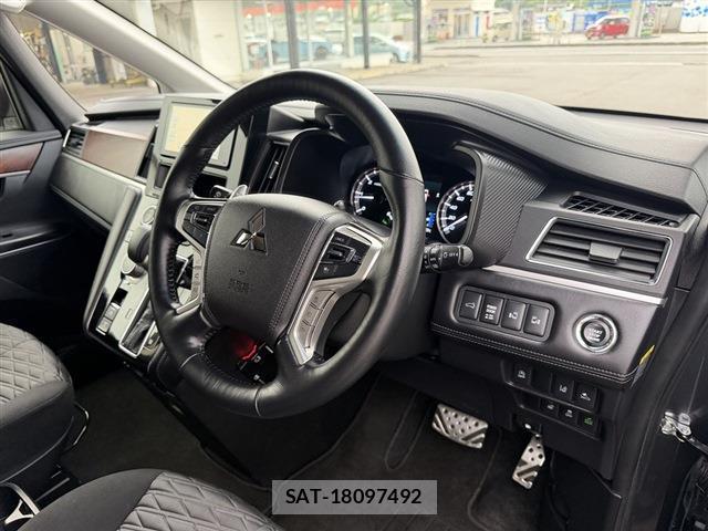 Mitsubishi DELICA 2024-11 8010860-18