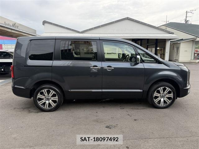 Mitsubishi DELICA 2024-11 8010860-3