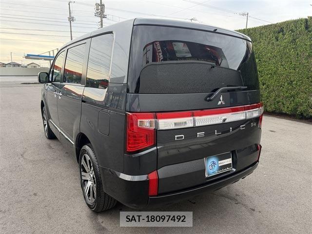 Mitsubishi DELICA 2024-11 8010860-9