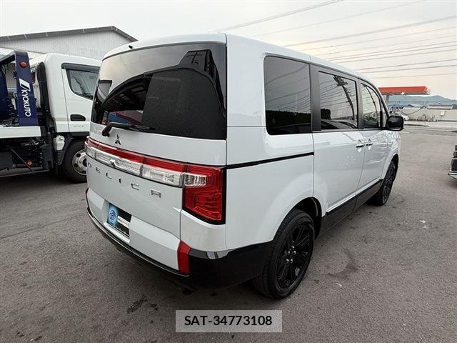 Mitsubishi DELICA 2024-02 8010863-1
