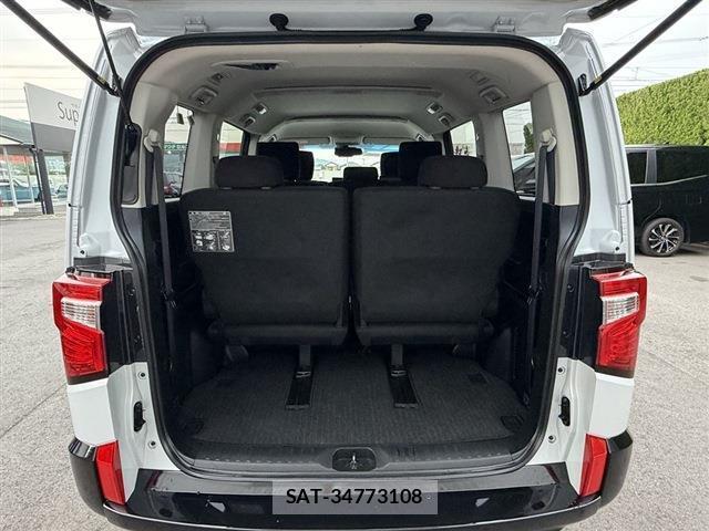 Mitsubishi DELICA 2024-02 8010863-9