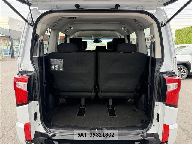 Mitsubishi DELICA 2024-11 8010866-10