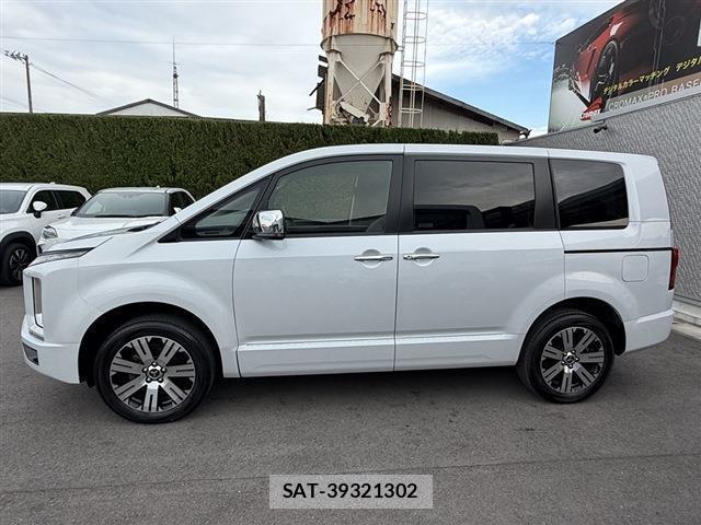 Mitsubishi DELICA 2024-11 8010866-2