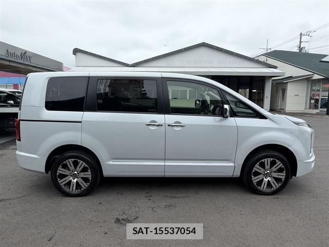 Mitsubishi DELICA 2024-10 8010868-3