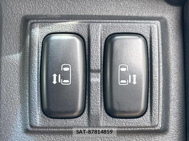 Mitsubishi DELICA 2013-06 8011195-7