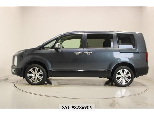 Mitsubishi DELICA 2024-11 8011309-10