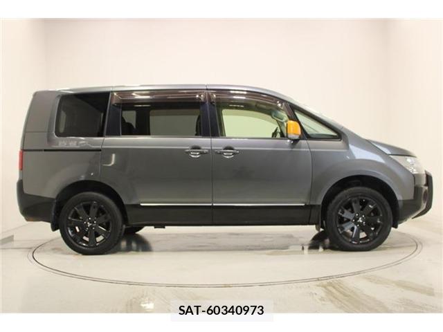 Mitsubishi DELICA 2018-07 8011316-13