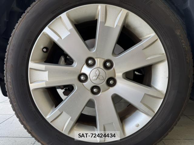 Mitsubishi DELICA 2013-02 8011480-6