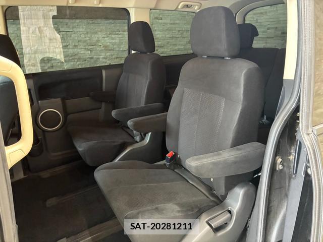 Mitsubishi DELICA 2013-01 8011482-10