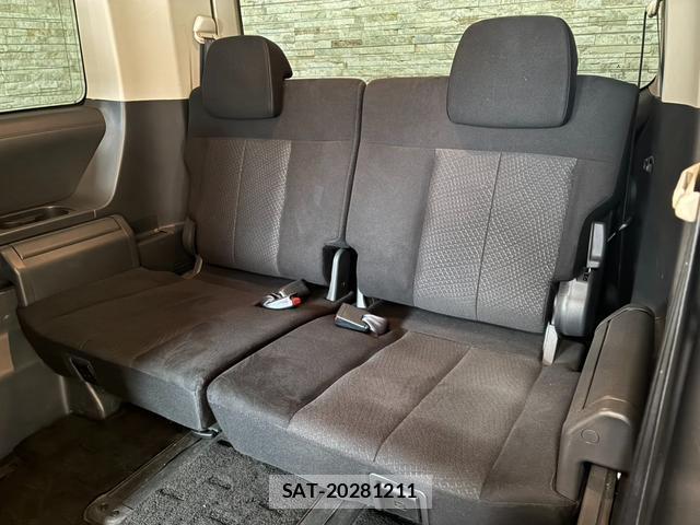 Mitsubishi DELICA 2013-01 8011482-12