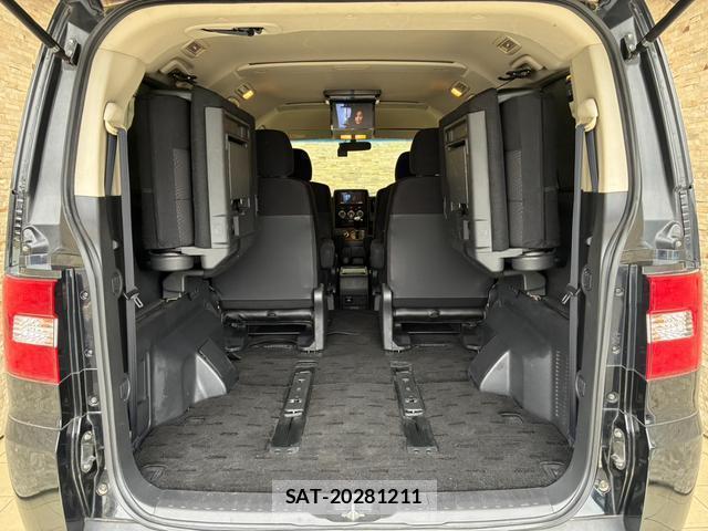 Mitsubishi DELICA 2013-01 8011482-15