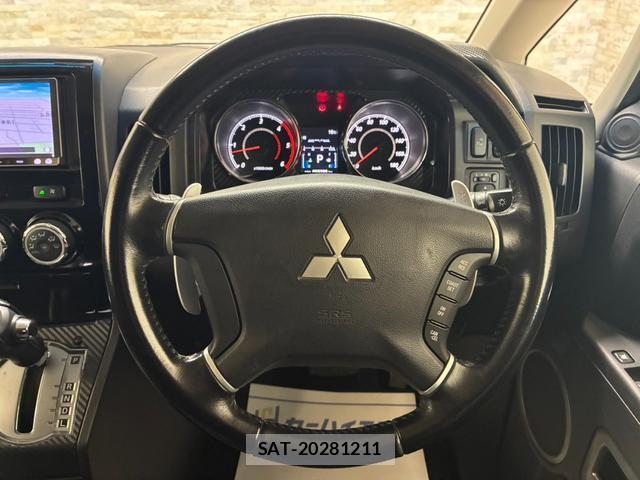 Mitsubishi DELICA 2013-01 8011482-19