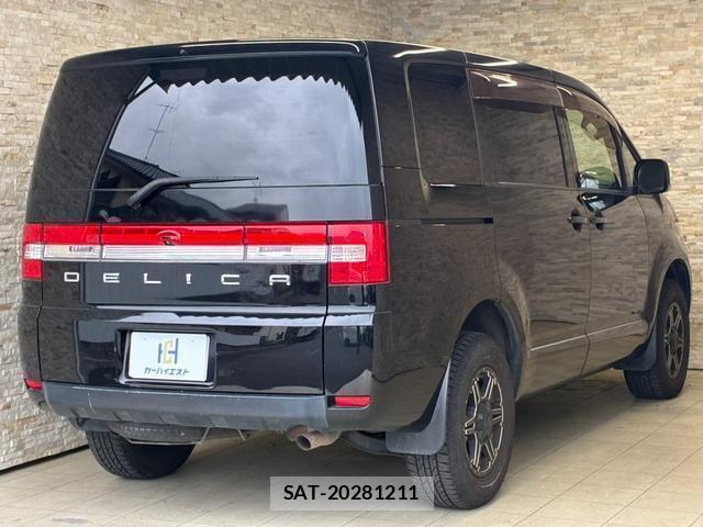 Mitsubishi DELICA 2013-01 8011482-2