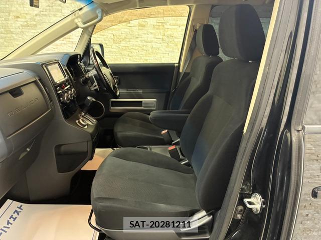 Mitsubishi DELICA 2013-01 8011482-8