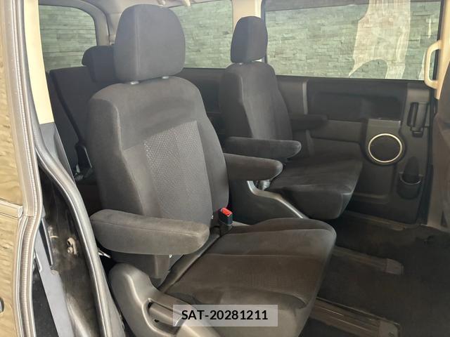 Mitsubishi DELICA 2013-01 8011482-9
