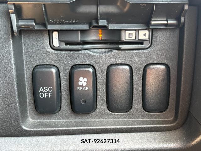 Mitsubishi DELICA 2007-12 8011517-19
