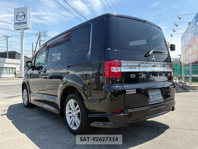 Mitsubishi DELICA 2007-12 8011517-9