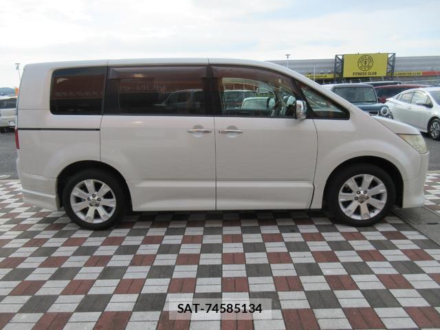 Mitsubishi DELICA 2010-09 8011650-4