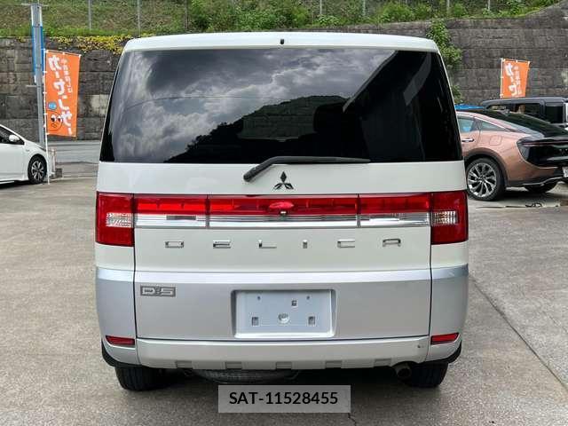 Mitsubishi DELICA 2009-08 8011702-1