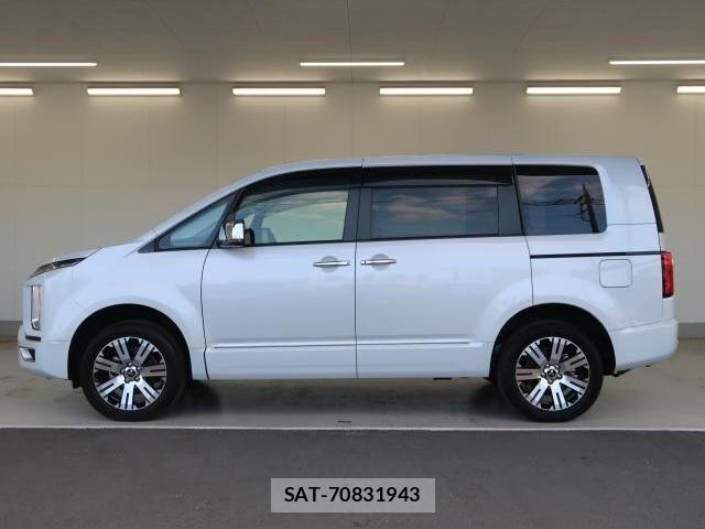 Mitsubishi DELICA 2023-02 8011984-8