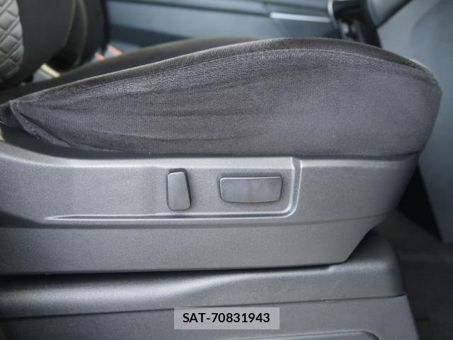 Mitsubishi DELICA 2023-02 8011984-9