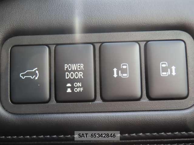 Mitsubishi DELICA 2023-05 8012028-3
