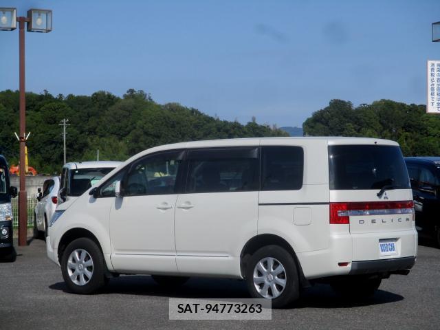 Mitsubishi DELICA 2019-05 8012039-11