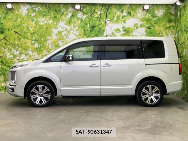 Mitsubishi DELICA 2021-04 8012152-1