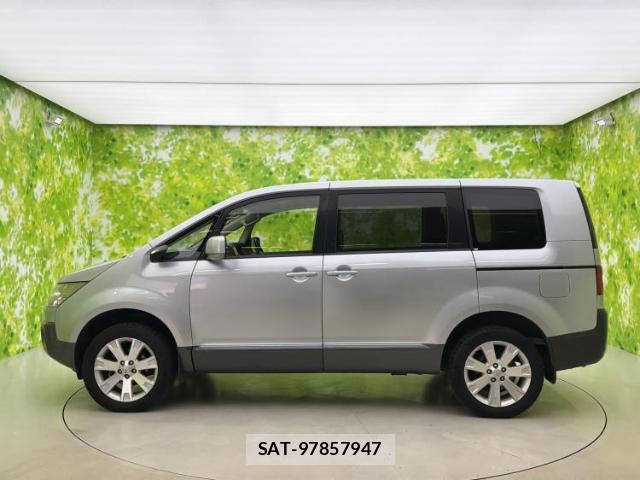Mitsubishi DELICA 2013-05 8012181-1