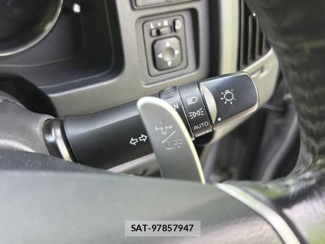 Mitsubishi DELICA 2013-05 8012181-15