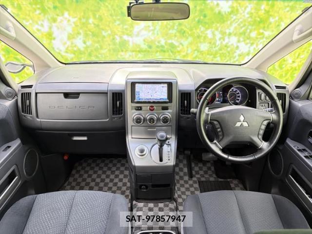Mitsubishi DELICA 2013-05 8012181-3