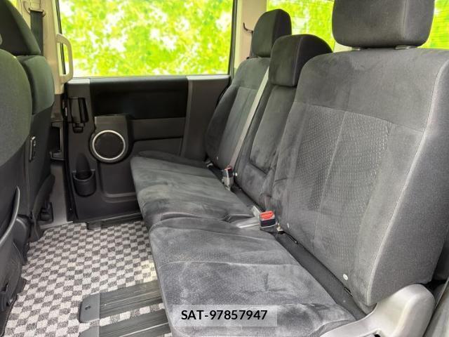 Mitsubishi DELICA 2013-05 8012181-6