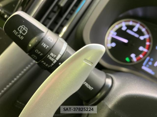 Mitsubishi DELICA 2019-03 8012204-17