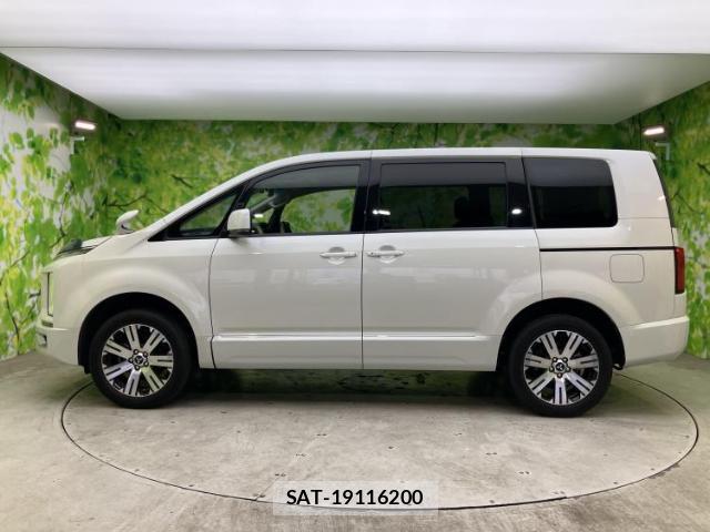 Mitsubishi DELICA 2020-01 8012322-1