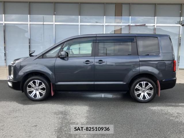 Mitsubishi DELICA 2022-02 8012362-1