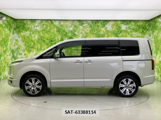 Mitsubishi DELICA 2021-09 8012396-1