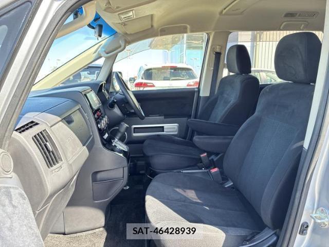 Mitsubishi DELICA 2015-10 8012405-3